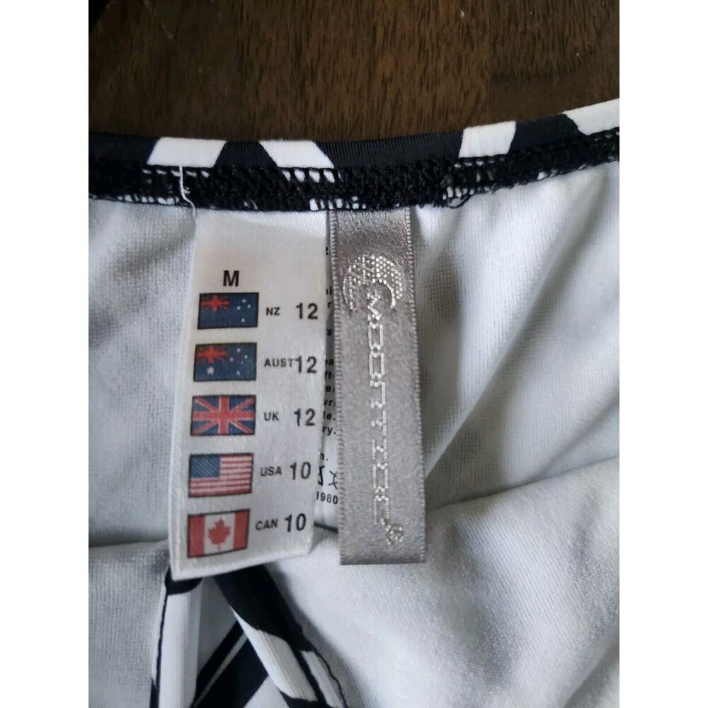 Moontide V Wire Low Front Swimsuit Black & White Geometric Halter Size 10 - Picture 8 of 9